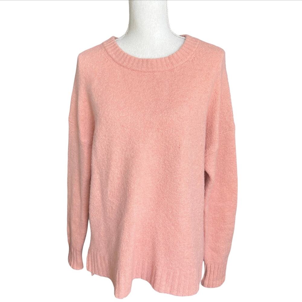 J. Crew Soft Blush Pink Crewneck Sweater merino wool feminine lagen look casual